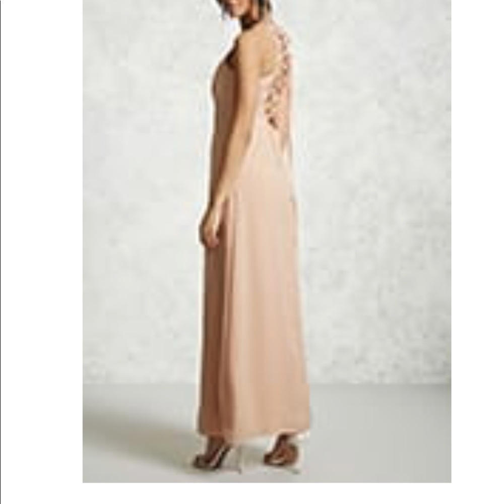 Chiffon Lace-Up Maxi Dress
NUDE